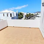 Вілла Lanzarote Cloclo - Private Heated Pool, Wifi, Private Parking