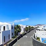 Lanzarote Cloclo - Private Heated Pool, Wifi, Private Parking * Плайя-Бланка