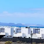 Lanzarote Cloclo - Private Heated Pool, Wifi, Private Parking Вілла