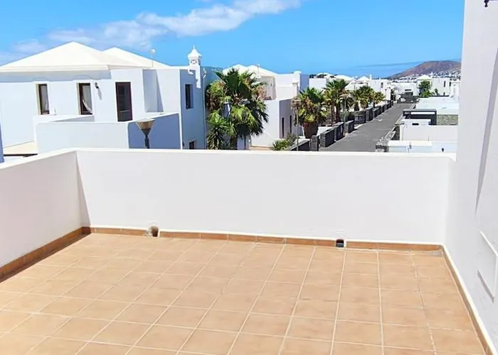 Villa Lanzarote Cloclo - Private Heated Pool, Wifi, Private Parking