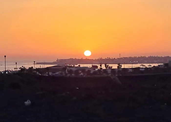 Lanzarote Cloclo - Private Heated Pool, Wifi, Private Parking Villa *