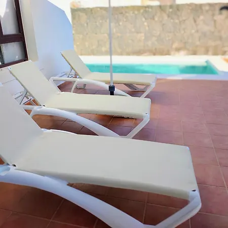 Lanzarote Cloclo - Private Heated Pool, Wifi, Private Parking * 플라야블랑카