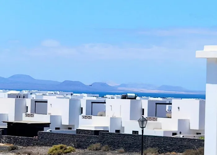Lanzarote Cloclo - Private Heated Pool, Wifi, Private Parking 빌라