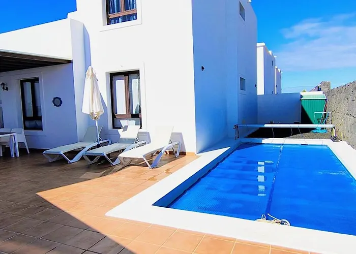 Lanzarote Cloclo - Private Heated Pool, Wifi, Private Parking 빌라